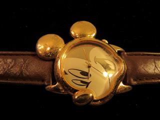 VINTAGE LOT OF WALT DISNEY MICKEY MOUSE WATCHES, EARRIINGS & FIGURE 